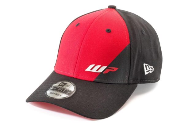 ¡Destaca con estilo! Gorra Curva WP de New Era® con diseño exclusivo para un look único. Protección y moda en uno. ¡Consíguela ahora!